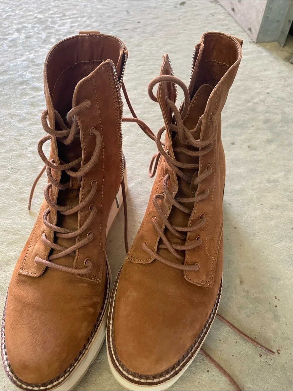 Dolce Vita women platform boots